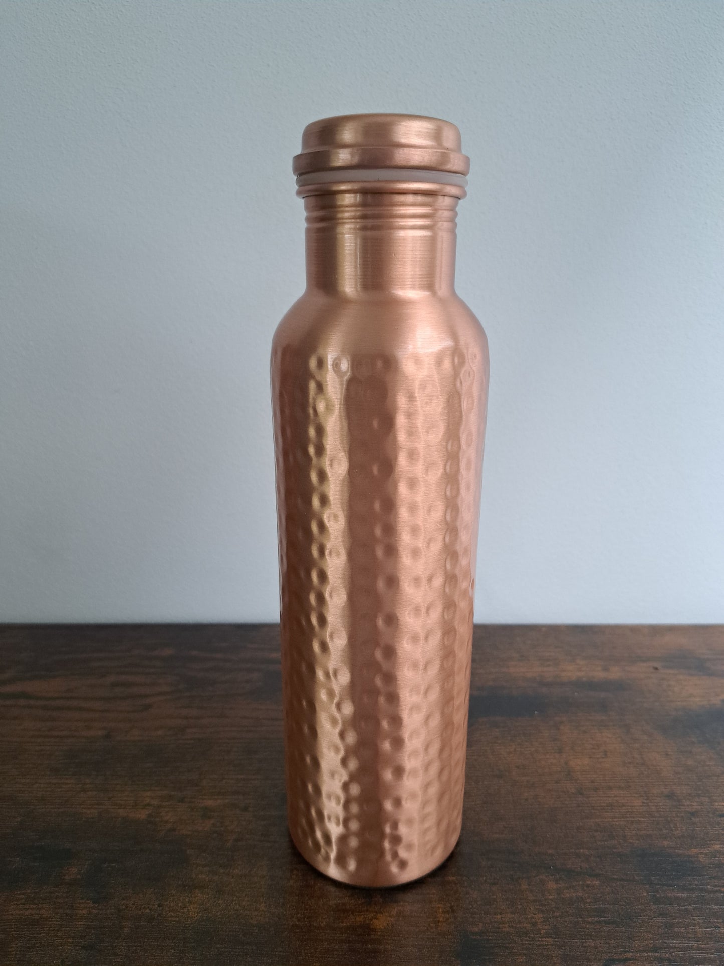 Traditionele Koperen Waterfles – Gehamerde Afwerking
